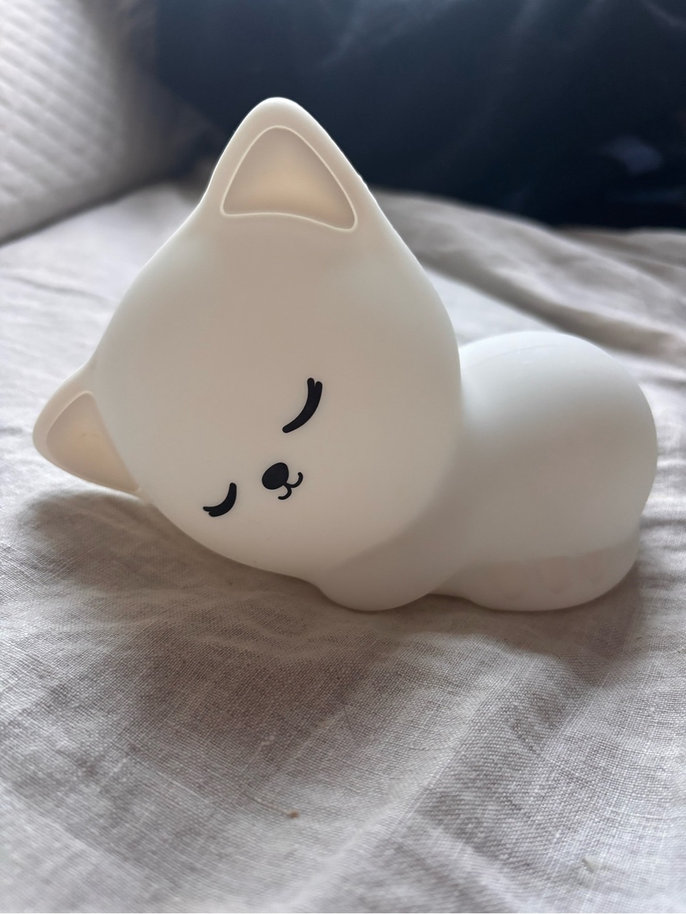 Sleepy White Cat Night Light